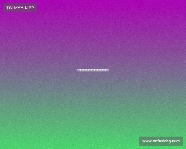 远射破门绝妙技：精准弧线撕开防线攻破球门